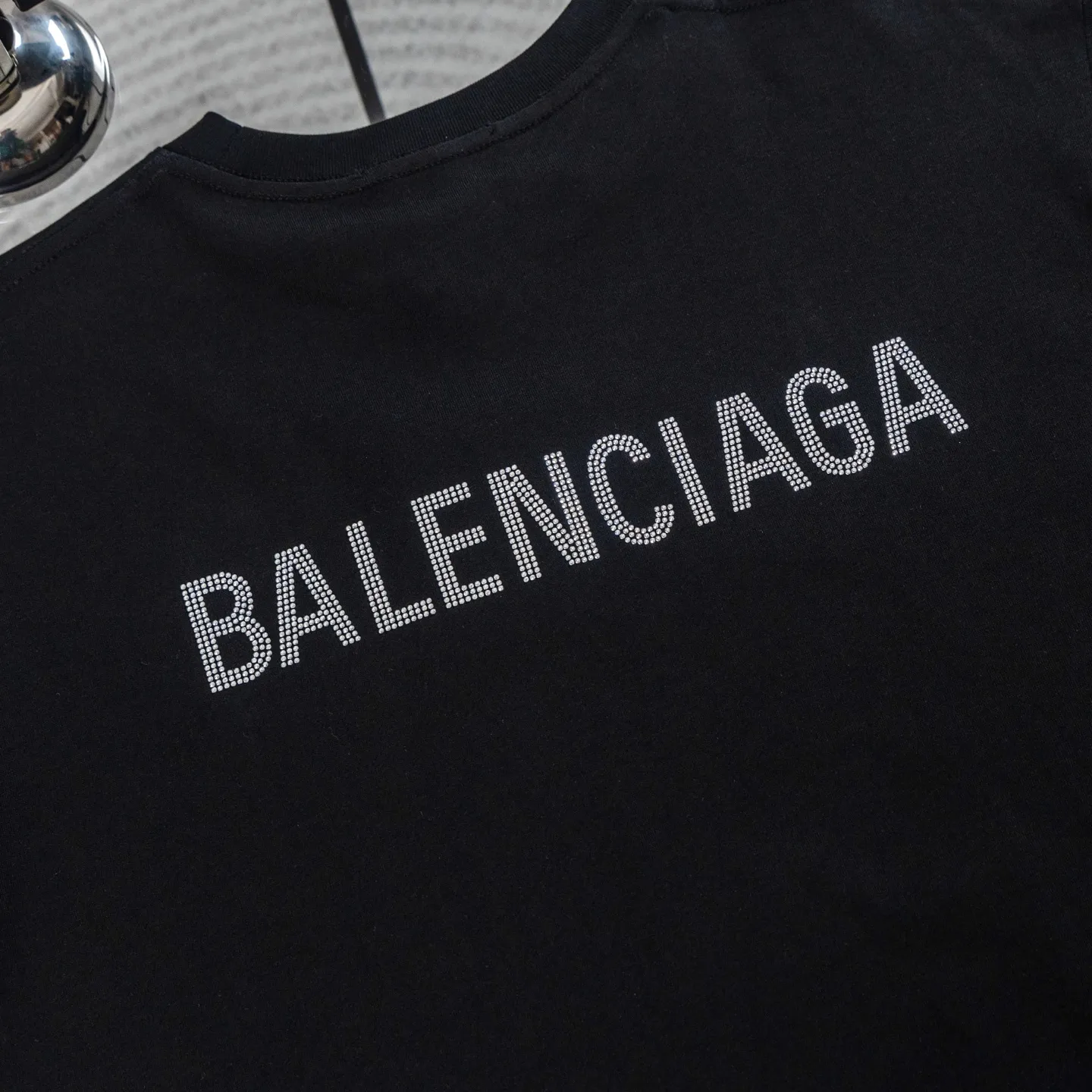 Balenciaga 26ss New Arrival T Quality LOGO ， ， ， 。 ， ， ， 。 、 Authentic ， ， ， ， 。 Size：S—XL ：Black White